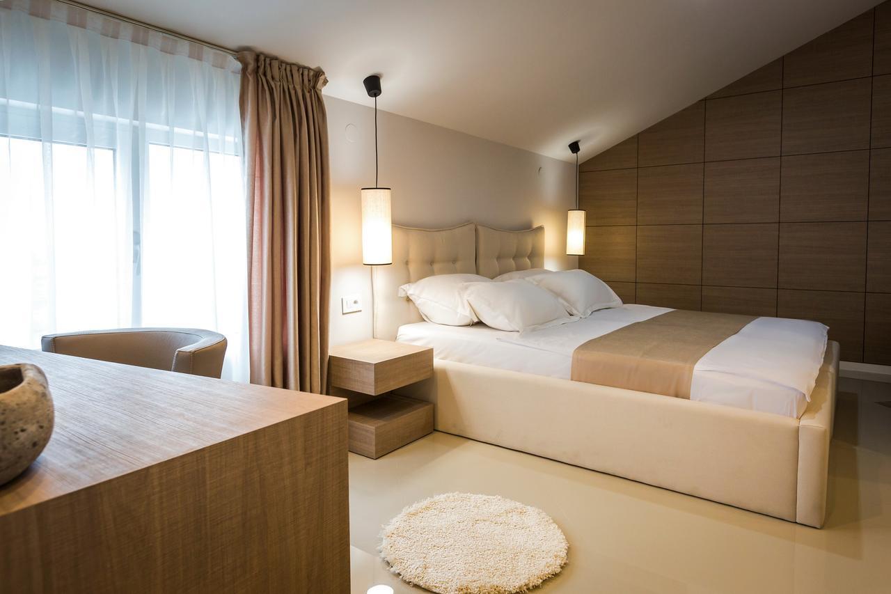 Hotel Crystal Light Nis Exterior foto