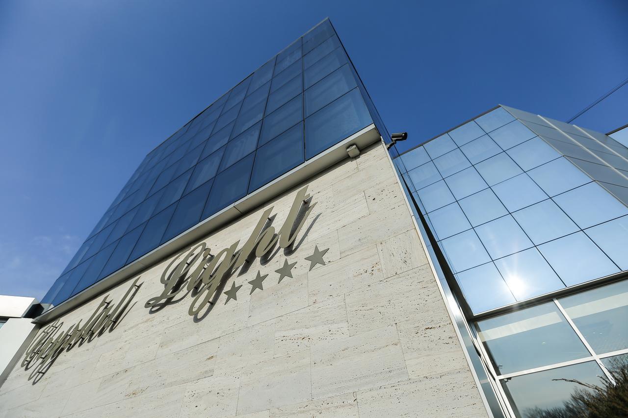 Hotel Crystal Light Nis Exterior foto