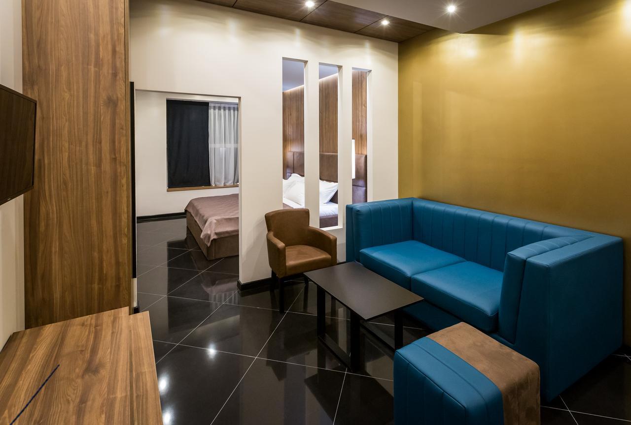 Hotel Crystal Light Nis Exterior foto