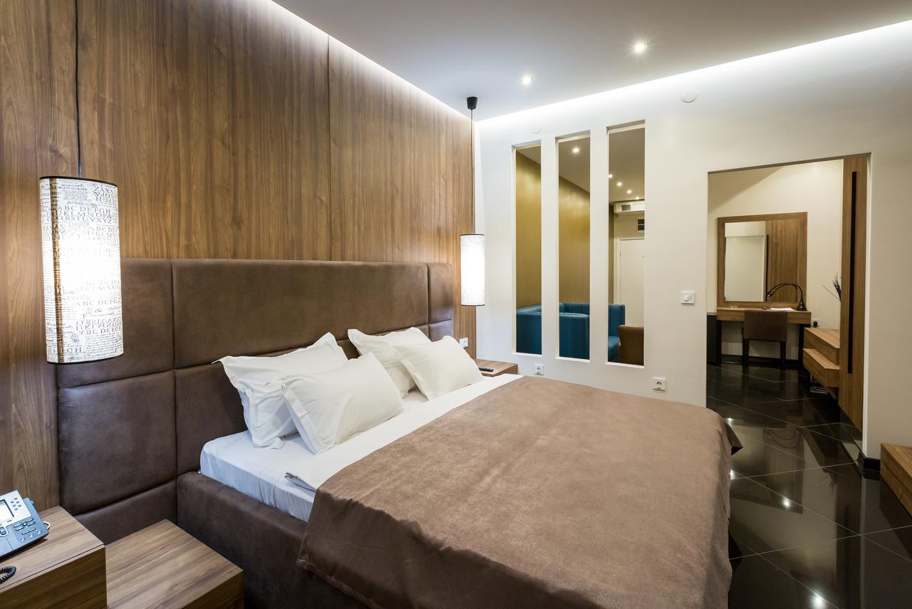 Hotel Crystal Light Nis Exterior foto