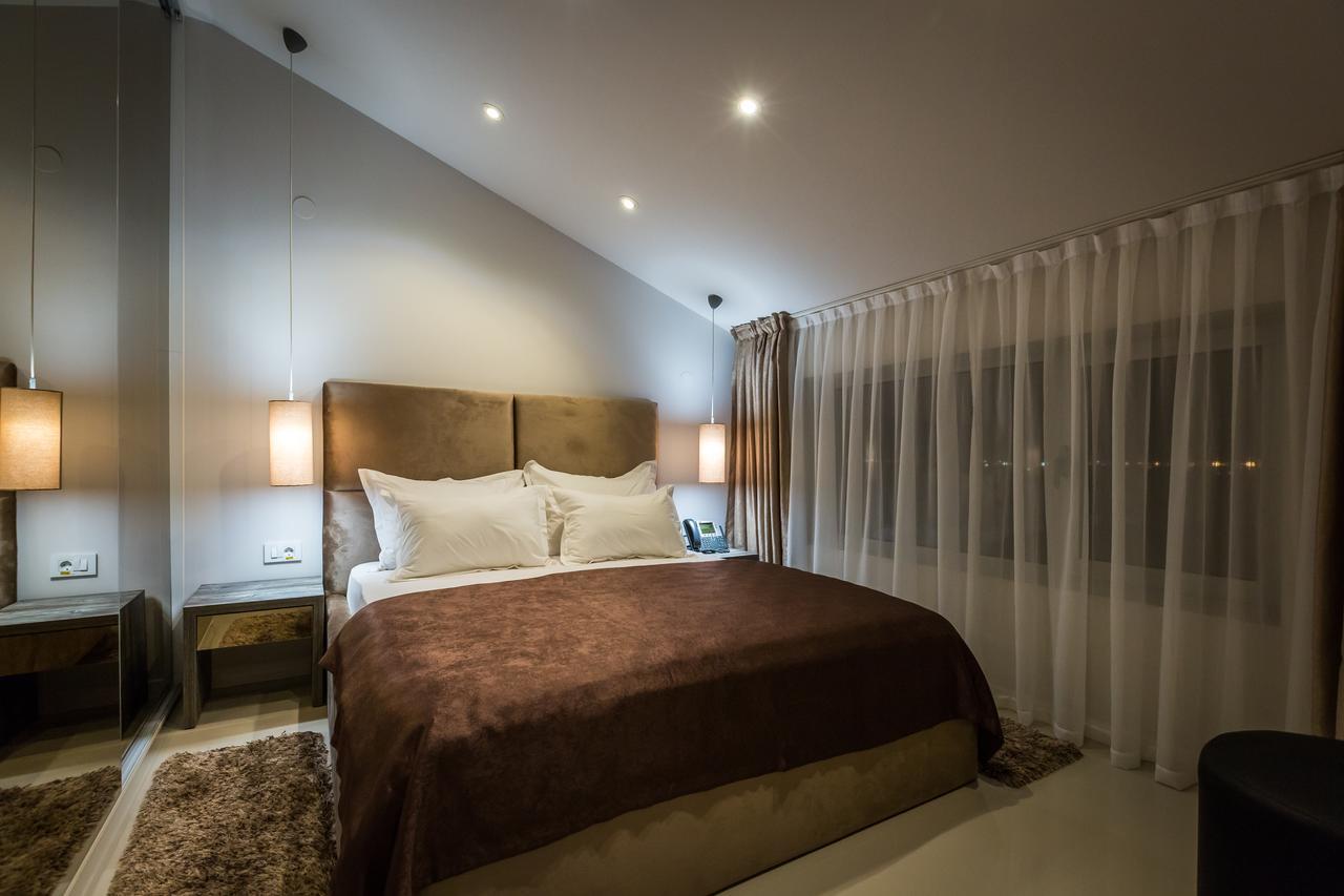 Hotel Crystal Light Nis Exterior foto