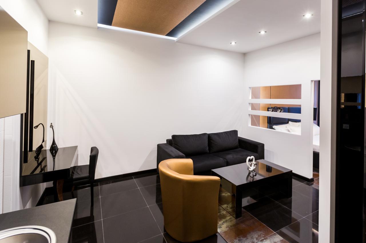 Hotel Crystal Light Nis Exterior foto