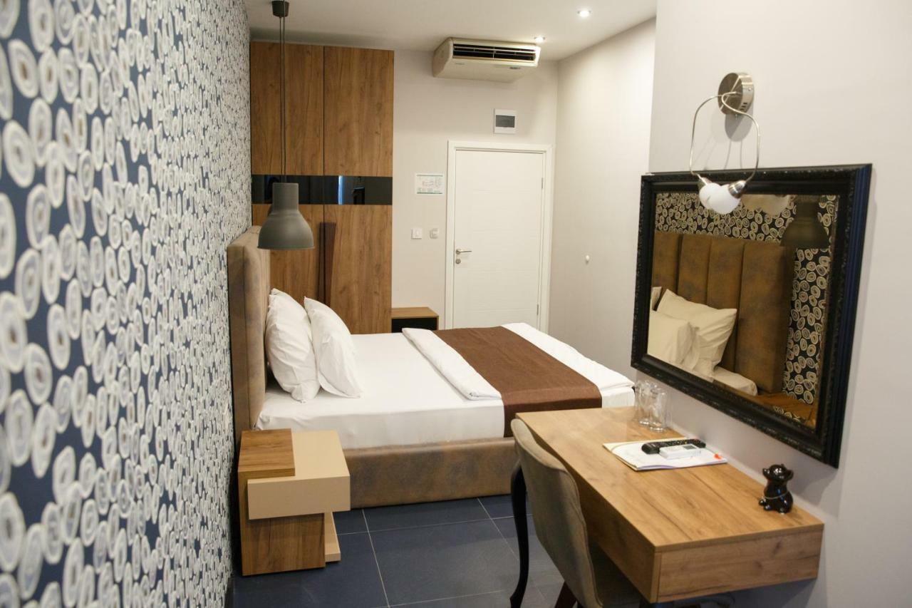 Hotel Crystal Light Nis Exterior foto